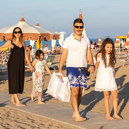 Hotel Holland ريميني المظهر الخارجي الصورة