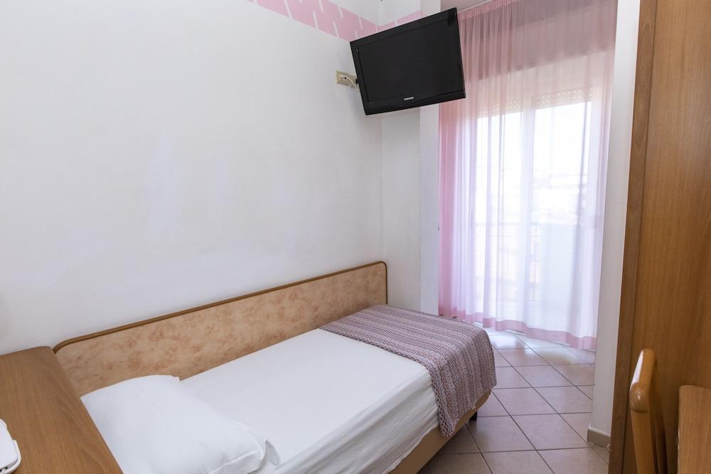 Hotel Holland ريميني المظهر الخارجي الصورة