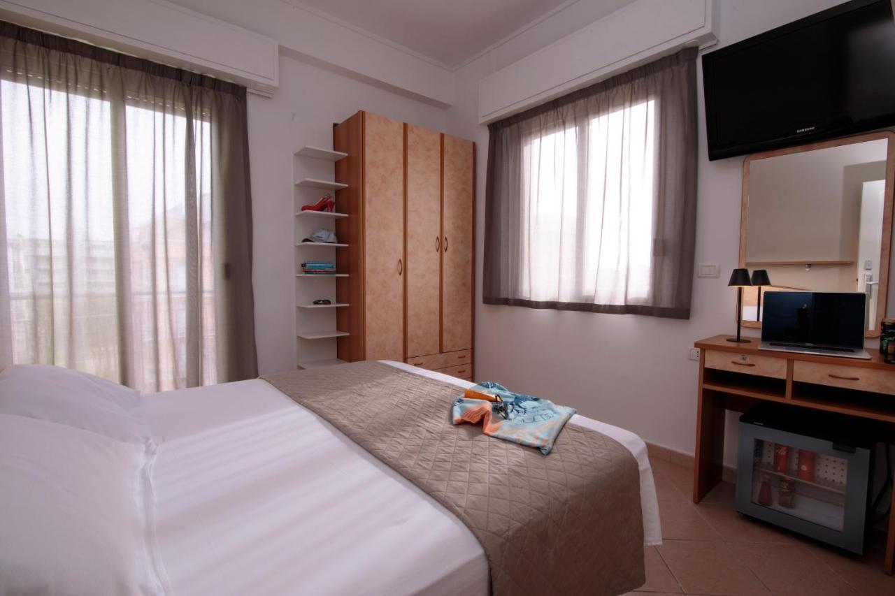 Hotel Holland ريميني المظهر الخارجي الصورة