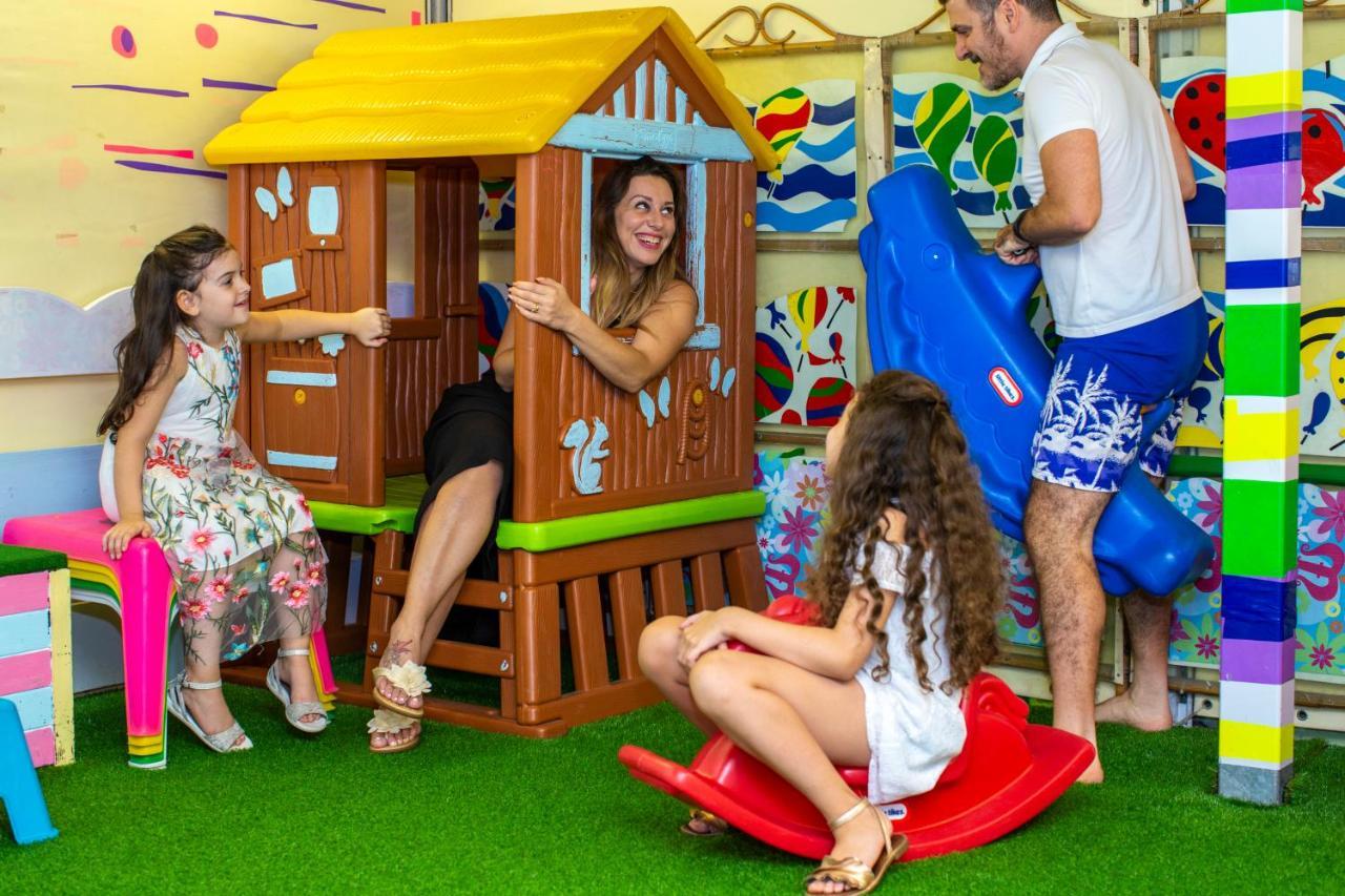 Hotel Holland ريميني المظهر الخارجي الصورة